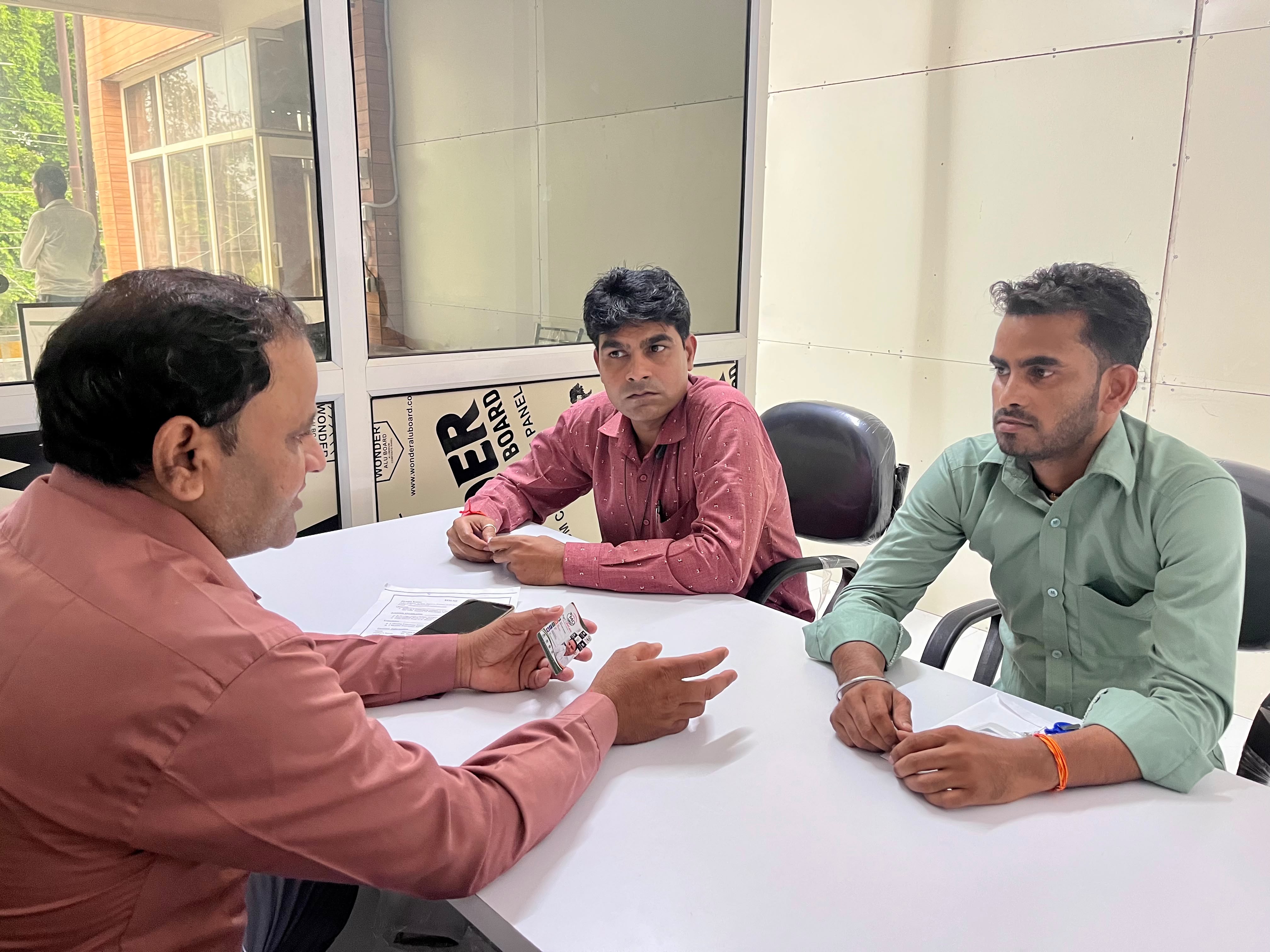 web.whatsapp (77) web.whatsapp (77)